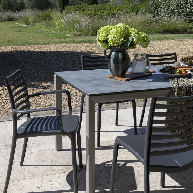 Lot table Greggia 220 x 95 cm + 8 chaises + 2 fauteuils Sunday