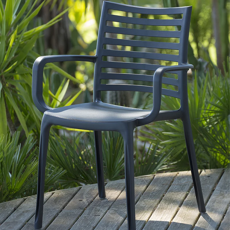 Lot table Greggia 160 x 95 cm + 4 chaises + 2 fauteuils Sunday