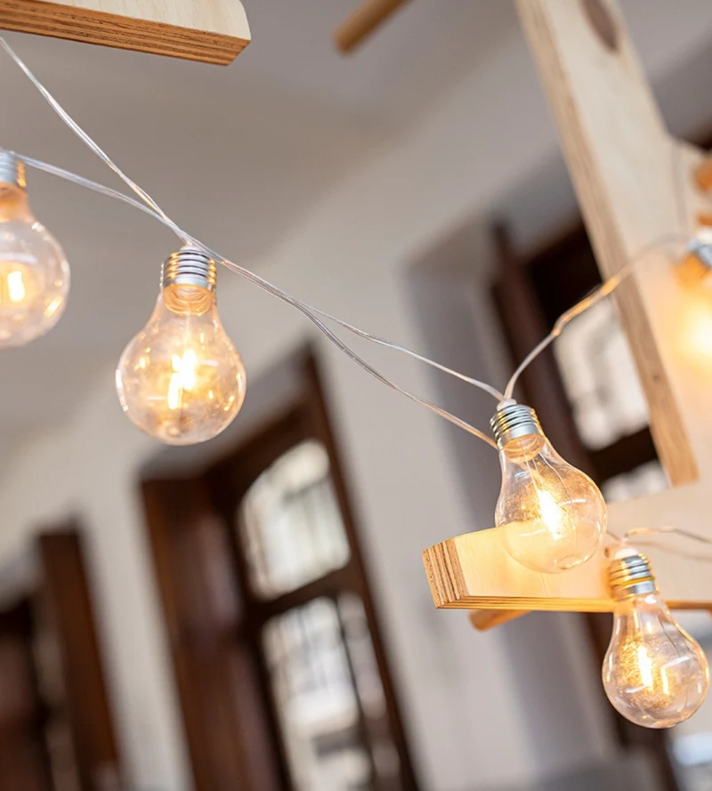 Guirlande lumineuse solaire STELLA - Design moderne - 10 ampoules
