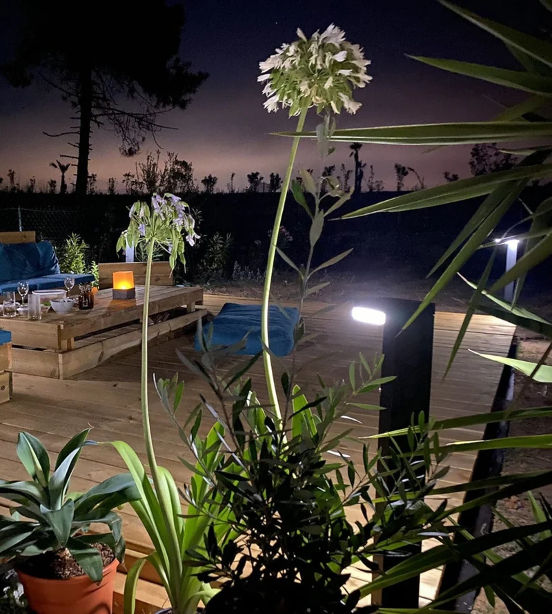 Borne solaire extérieure LED VENUS marron 70 cm avec détecteur - 3 modes d'éclairage 100 à 1000 lumens