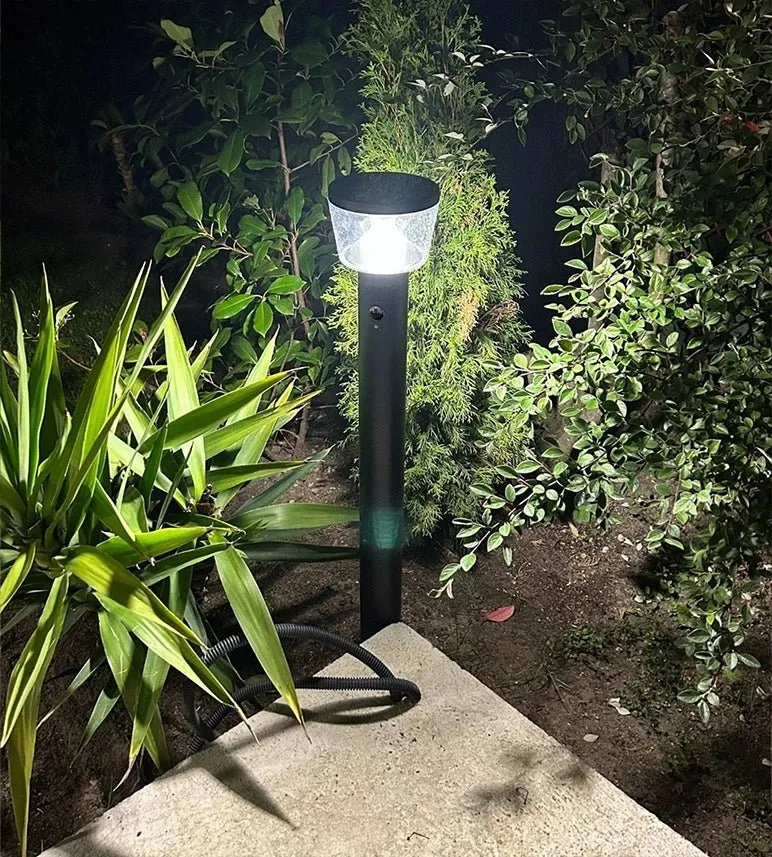 Borne solaire extérieure LED DUBLIN noire 94 cm avec détecteur - 3 modes d'éclairages 100 à 1000 lumens