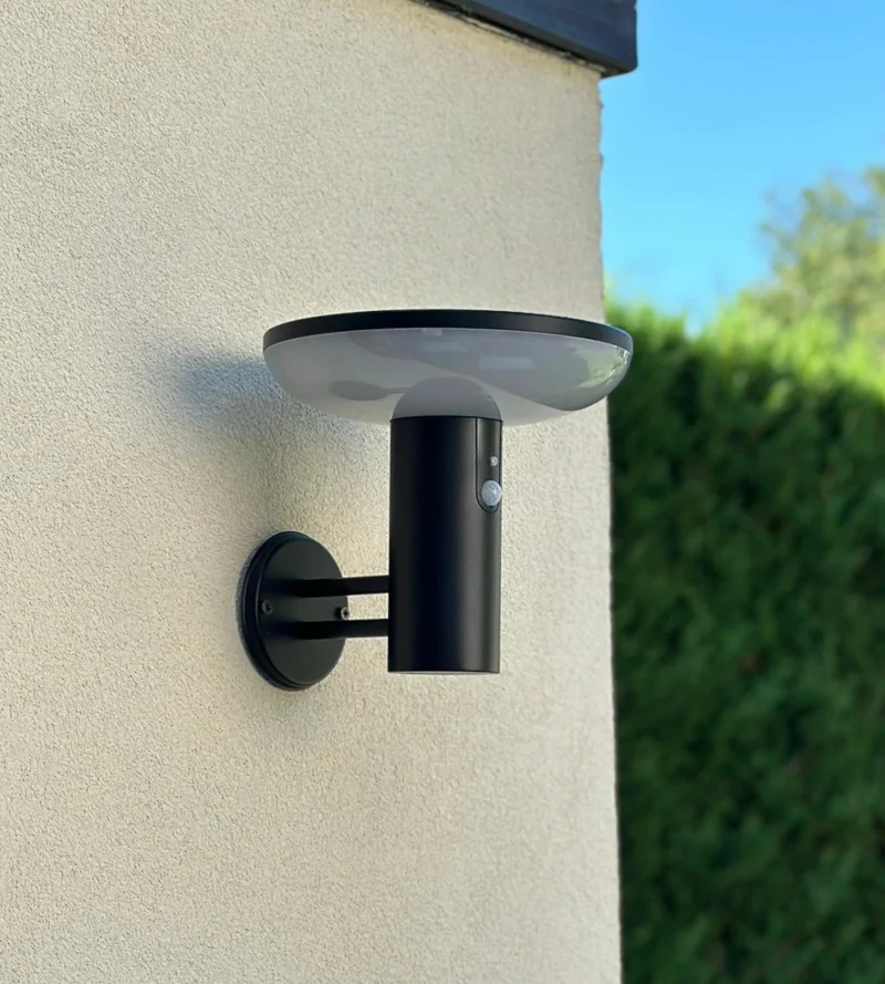 Applique murale solaire extérieure LED HALO+ noire avec détecteur