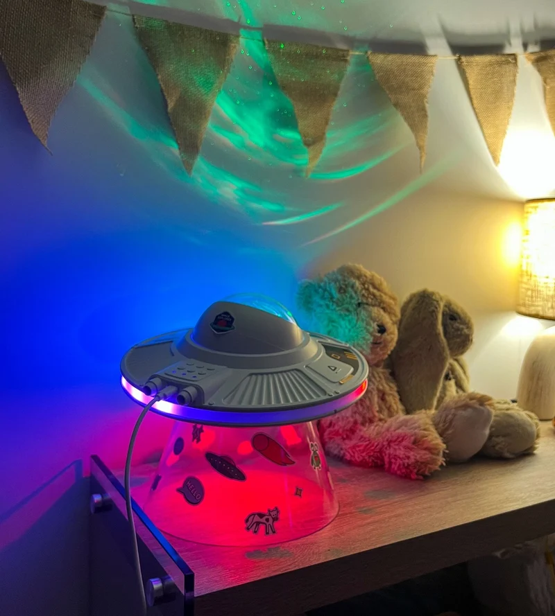 Veilleuse projecteur LED SPACELITE - 8 modes d'éclairage - Enceinte intégrée