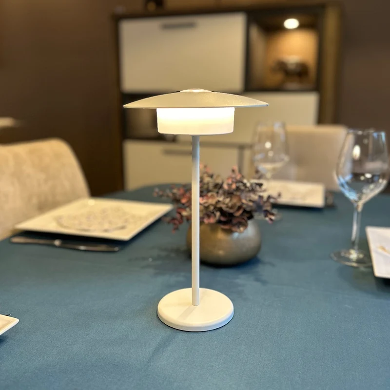 Lampe de table LED MALIA blanche