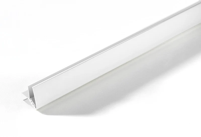 Profil d'angle PVC pour lambris 10 mm épais.