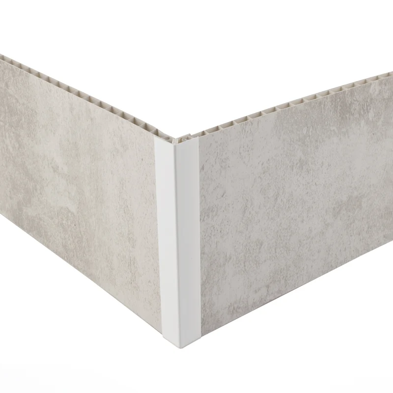 Profil d'angle PVC pour lambris 10 mm épais.