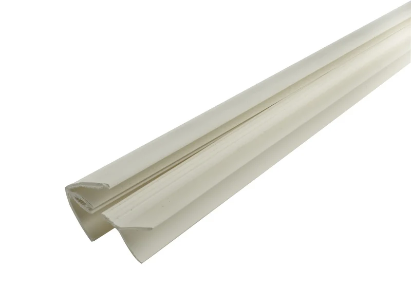 Profil d'angle en PVC pour lambris 8 mm épais.