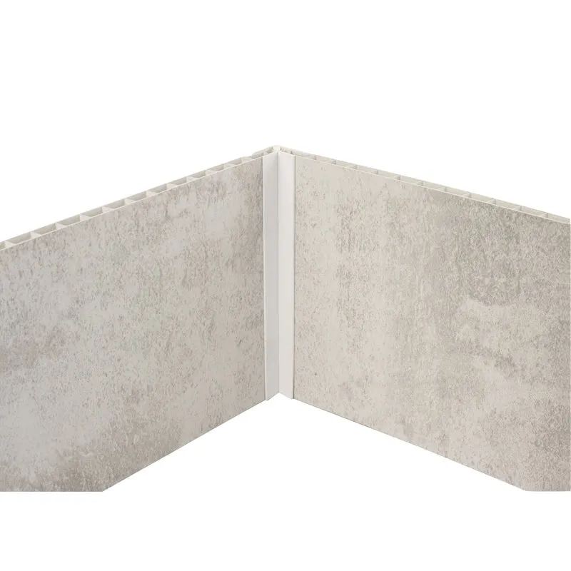 Profil d'angle en PVC pour lambris 8 mm épais.