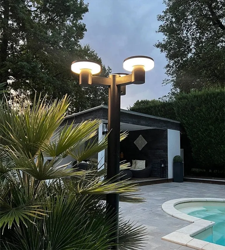 Lampadaire solaire LED ALTO 3000 130/200 cm Télécommandable - 300 à 3000 lumens