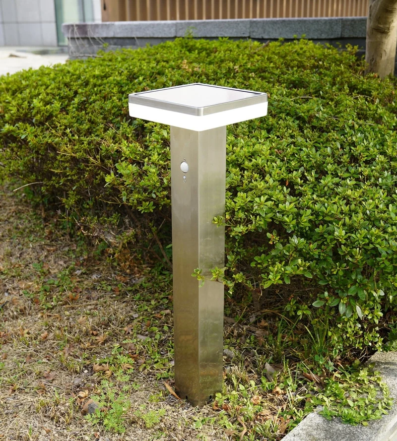 Borne solaire extérieure LED SUN–1000 84 cm avec détecteur - 3 modes d'éclairages 150 à 1000 lumens