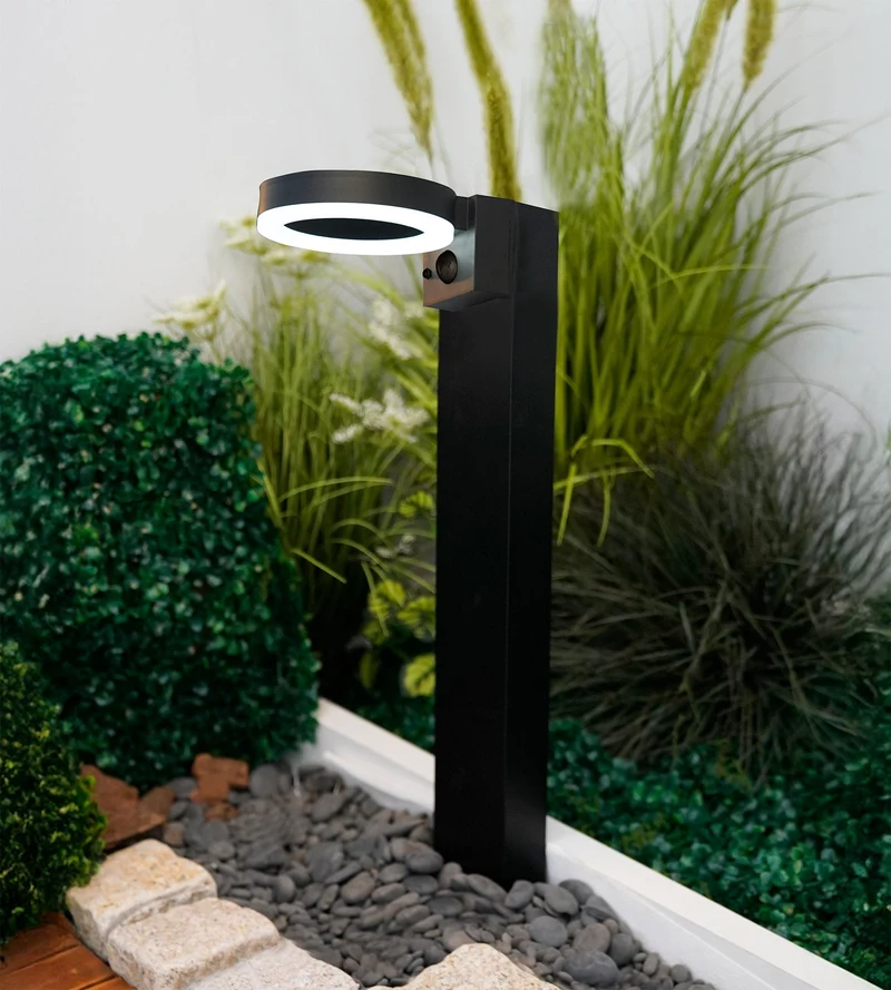 Borne solaire extérieure LED DAYTONA noire 50 cm avec détecteur - 3 modes d'éclairages 100 à 1000 lumens