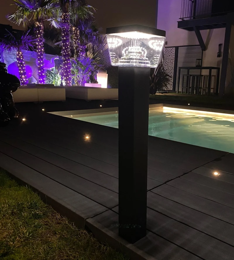 Borne solaire extérieure LED LIBERTY noire 59 cm avec détecteur - 3 modes d'éclairages 100 à 1000 lumens
