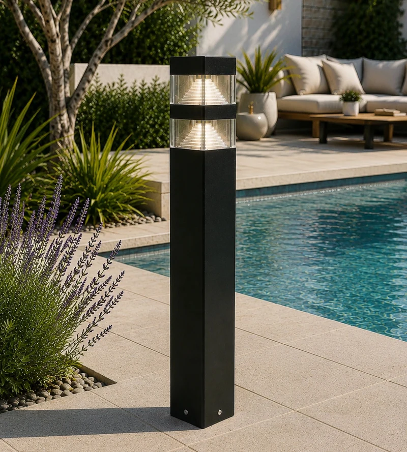 Borne extérieure LED Pyramide 1000 lumens abords de piscine - 12V