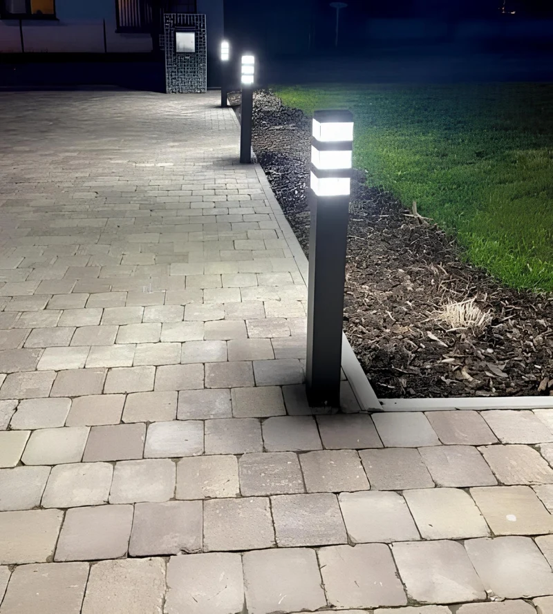 Borne extérieure LED Pyramide 1500 lumens blanc neutre - 48 leds