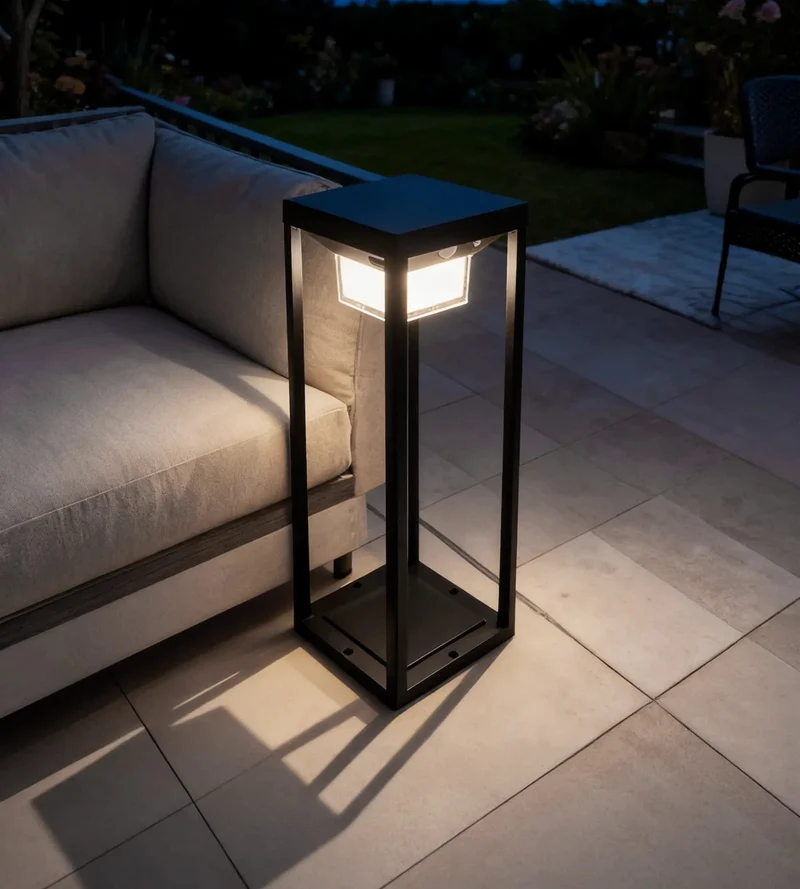 Lanterne solaire LED PICASSO noire avec détecteur - 3 modes d'éclairage de 75 à 600 lumens