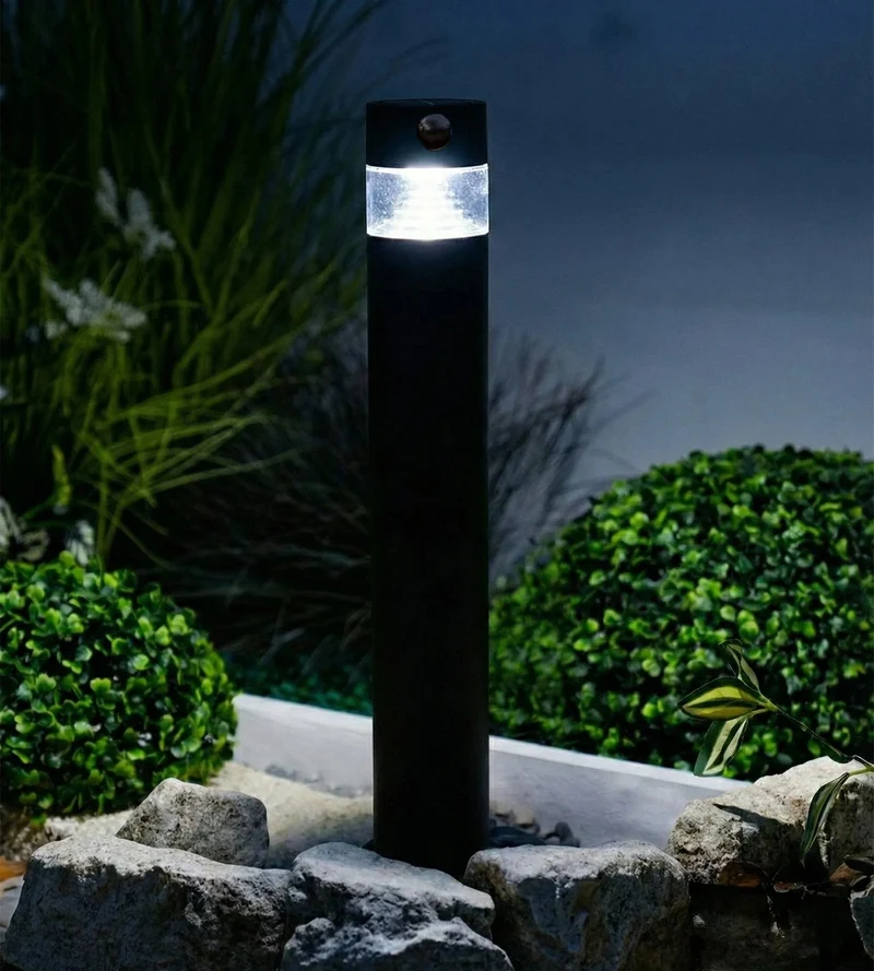 Borne solaire extérieure LED ORION noire 50 cm avec détecteur - De 75 à 150 lumens