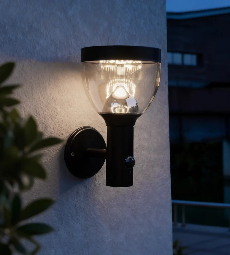 Applique murale solaire extérieure LED LUNA noire avec détecteur - 3 modes d'éclairage de 100 à 1000 lumens