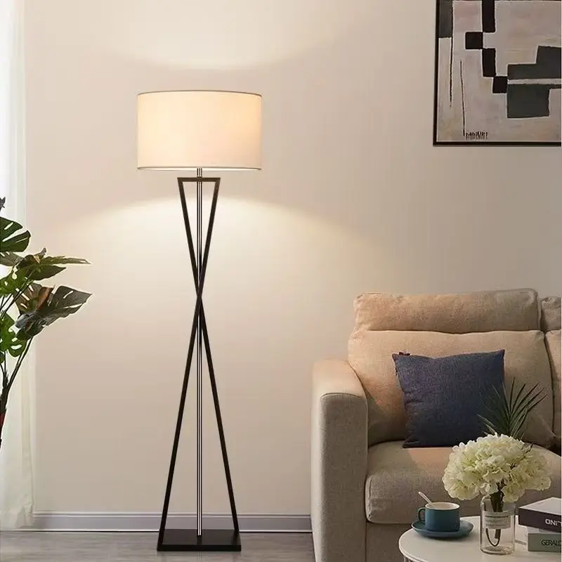 Lampadaire Noir Style Moderne