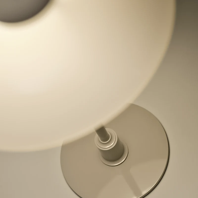 PH 2/1 GLOSSY BEIGE BORDLAMPE