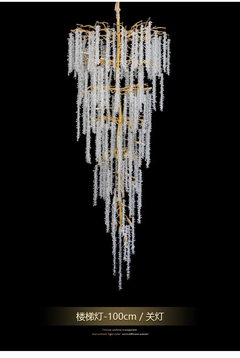 Grand Lustre en Escalier Avec Suspensions en Cristal