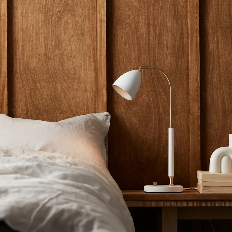 Bordslampa Deluxe vit/mässing