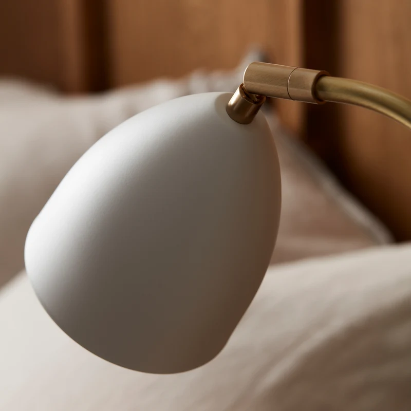 Bordslampa Deluxe vit/mässing