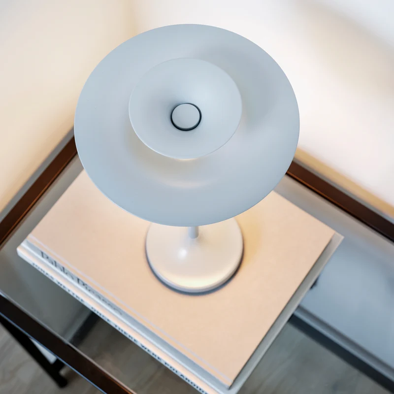 Bordslampa Picasso höjd 34,8cm isblå