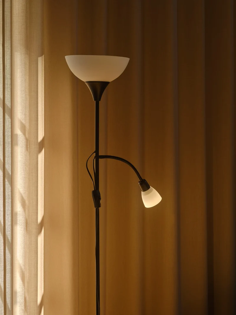 Lauria | Gulvlampe | Sort