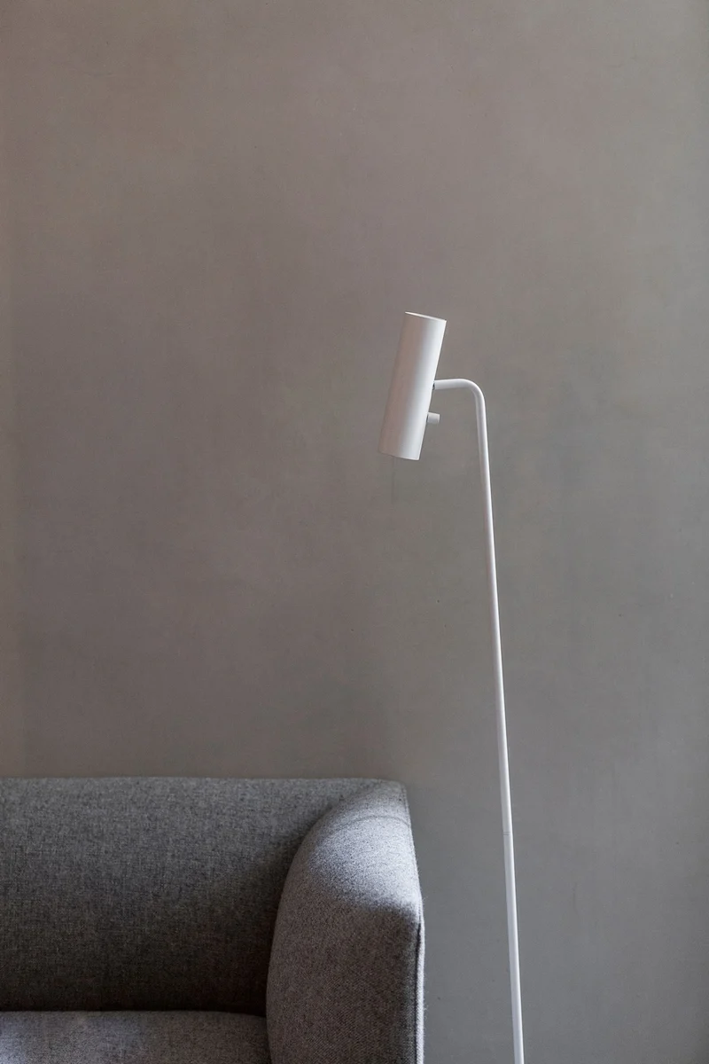 MIB 6 GULVLAMPE HVID