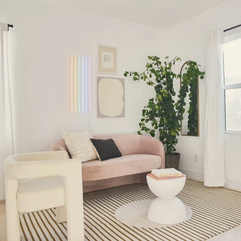 Love Wins Rainbow by Bobby Berk, signe en néon LED