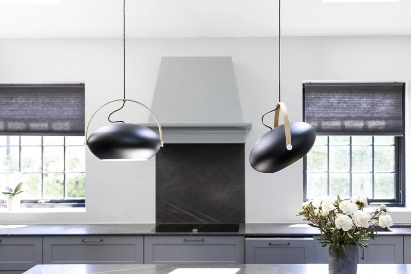 HALO DESIGN D.C SORT M/EGETRÆ Ø40 PENDEL