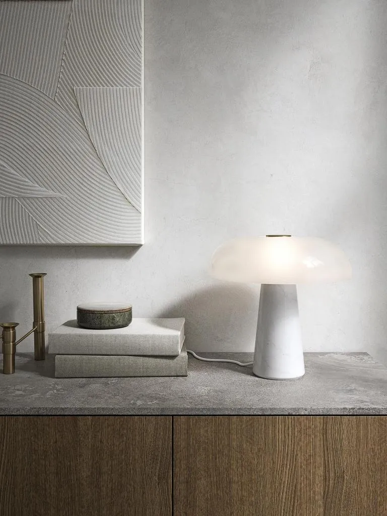 Glossy Bordlampe - Design For The People