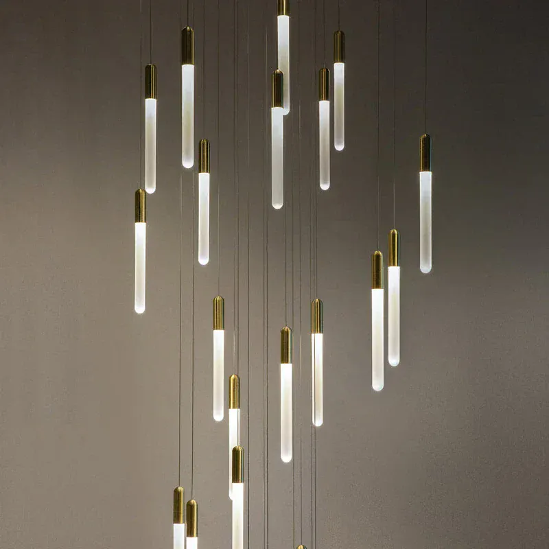Lustre suspensions de tubes lumineux pour villa
