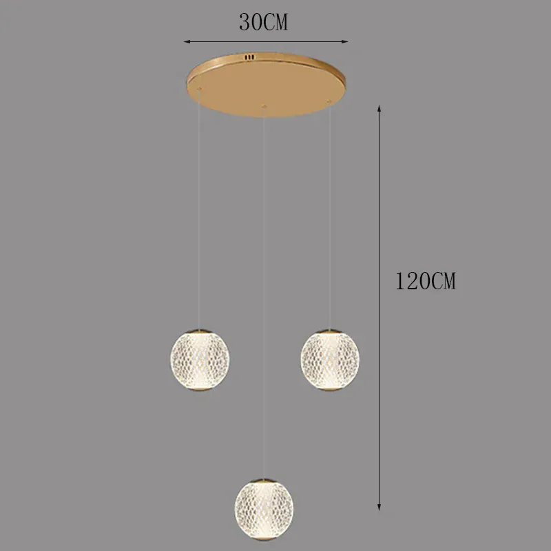 Suspensions design pour escalier de globes en verre