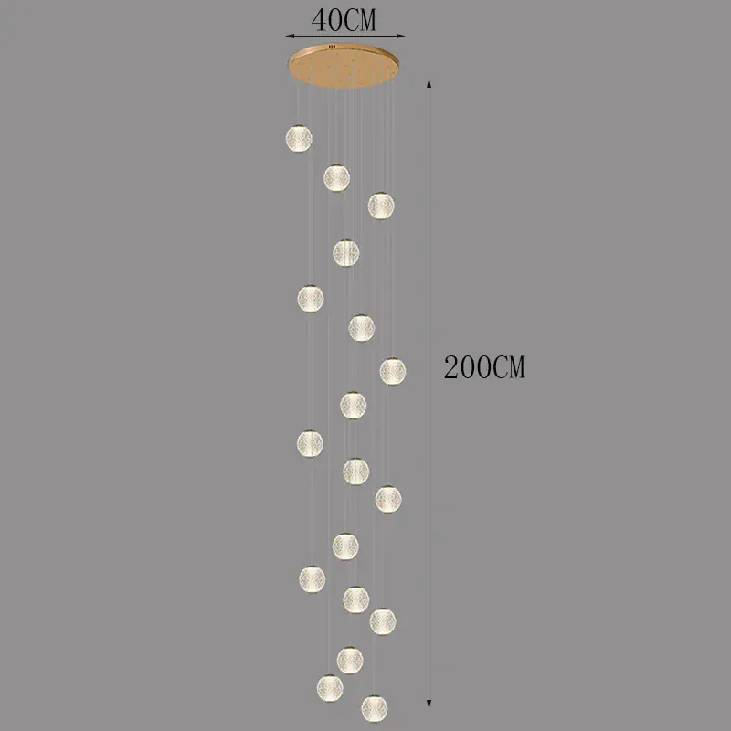 Suspensions design pour escalier de globes en verre
