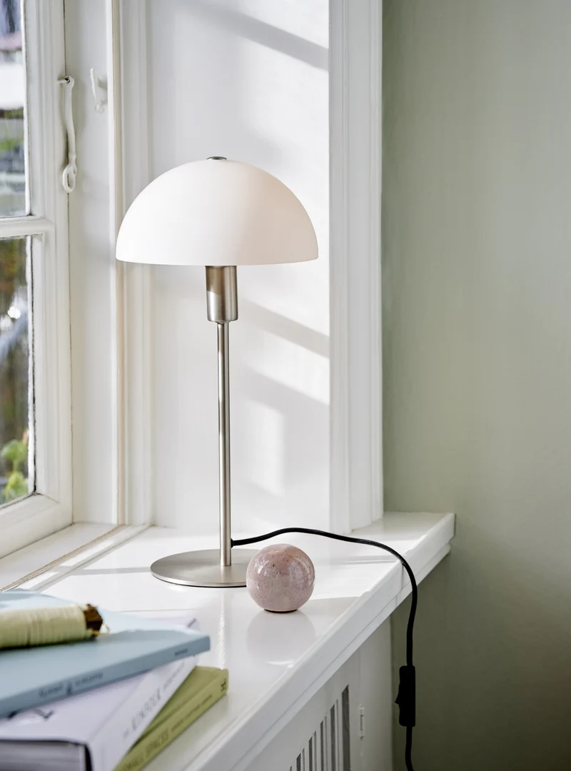 Ellen 20 | Bordlampe | Børstet stål