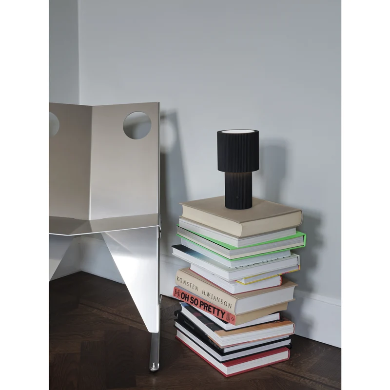 ILUMA - PORTABLE LAMPE - SORT