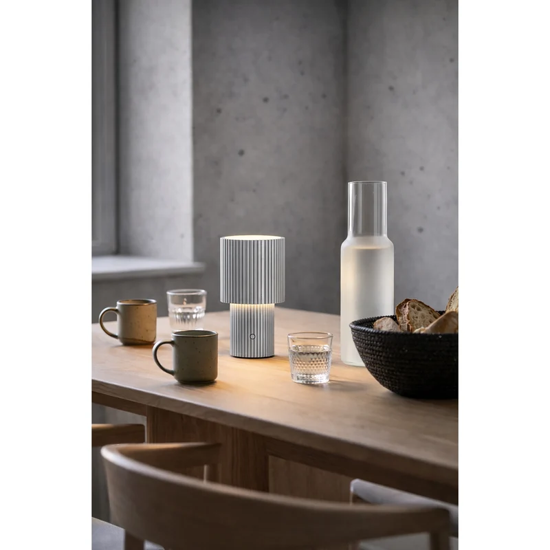 ILUMA - PORTABLE LAMPE - SILVER