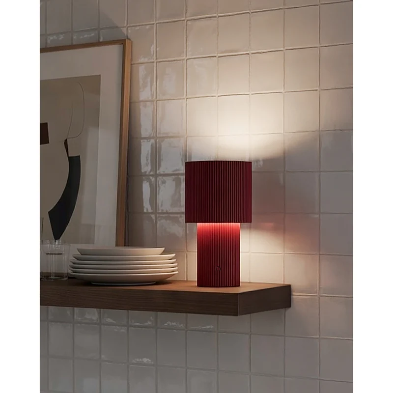 ILUMA - PORTABLE LAMPE - RØD
