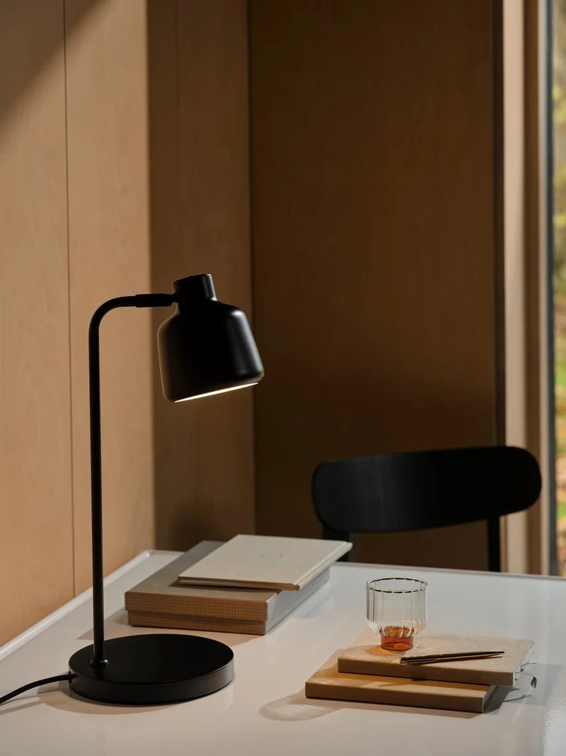 Louella | Bordlampe | Sort