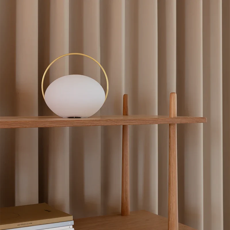 ORBIT TRANSPORTABLE BORDLAMPE - Umage