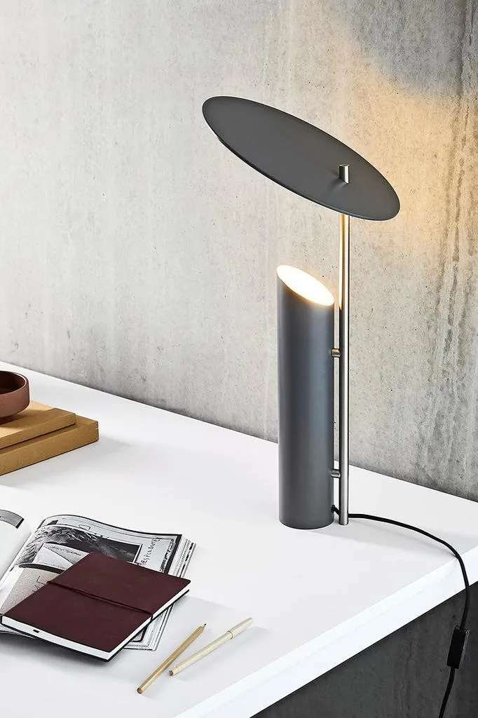 Reflect Bordlampe - Grå - Ikonisk design af Verner Panton
