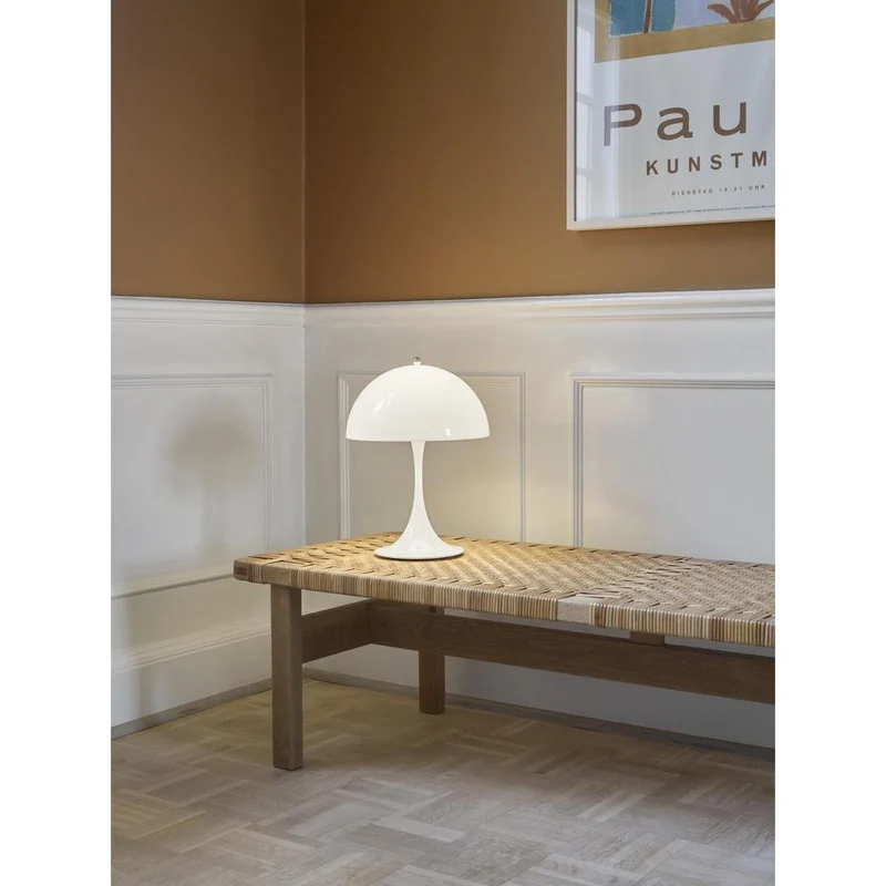 PANTHELLA 250 - BORDLAMPE PORTABLE - HVID OPALT AKRYL