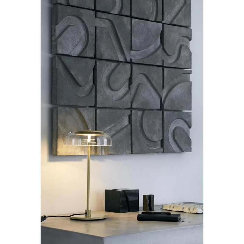 https://lampeagenten.dk/products/blossi-bordlampe-nordic-guld-klar-led-daemp-1