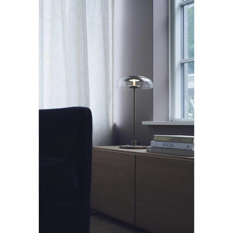 https://lampeagenten.dk/products/blossi-bordlampe-nordic-guld-klar-led-daemp-1