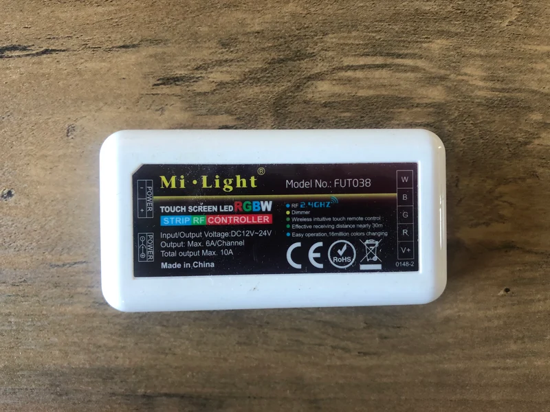Contrôleur RF sans fil pour DEL RGBW - NTFUT-CTRL-RGBW-ACO