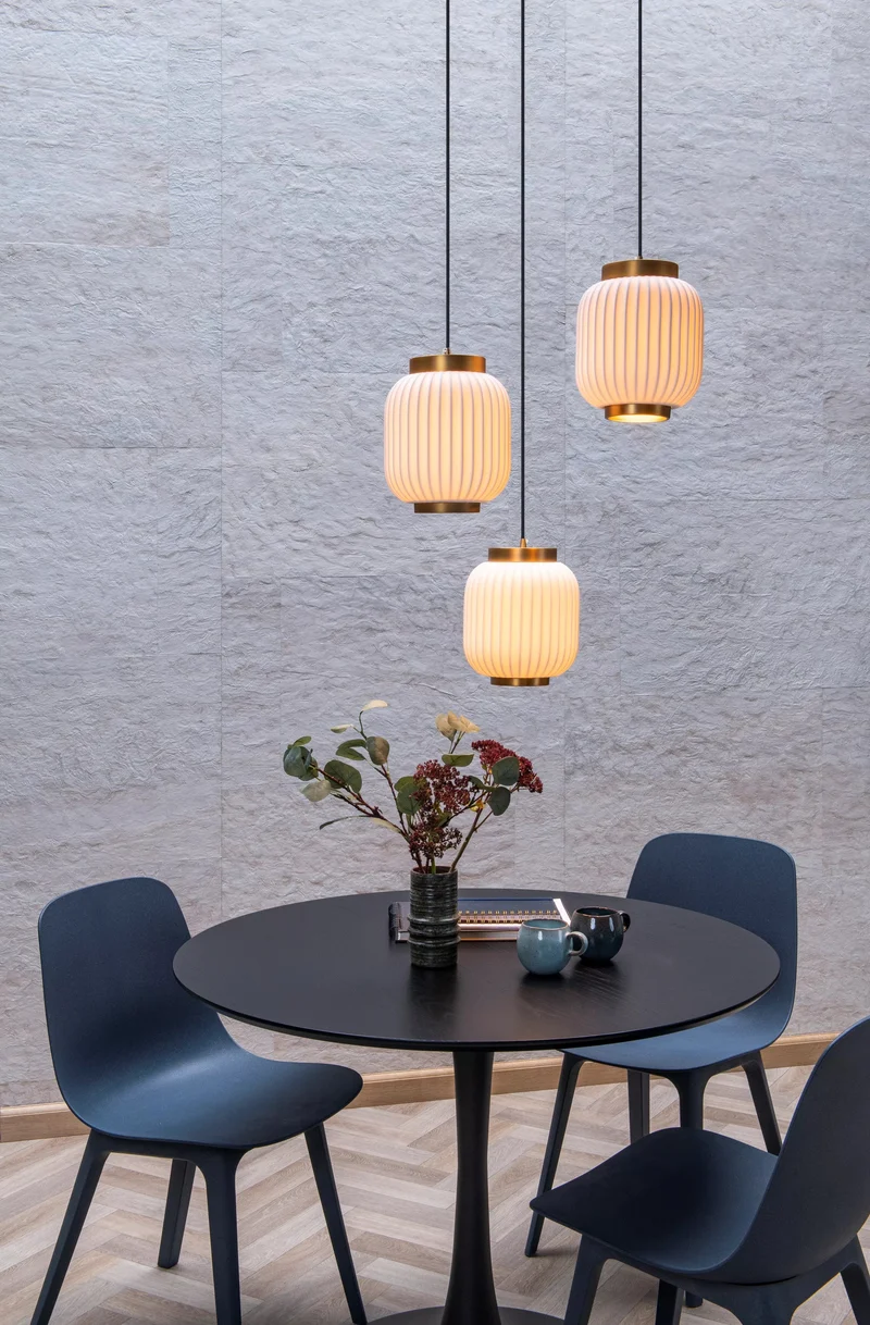 Suspensions lanternes blanc pour Salon