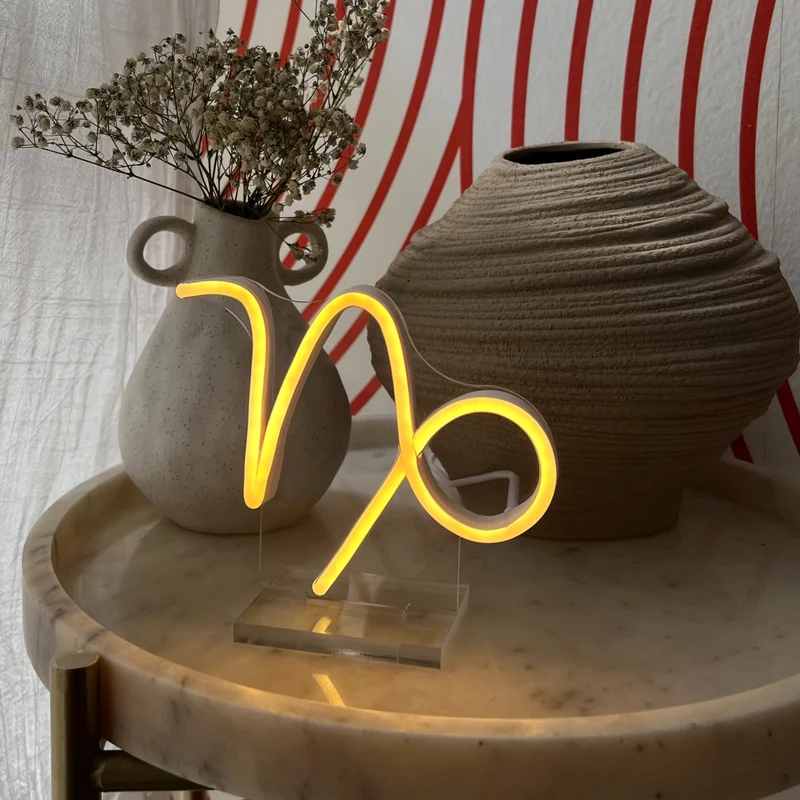 Capricorne, signe en néon LED