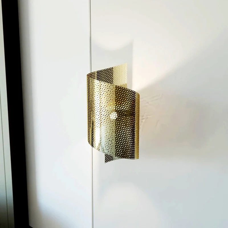 Applique LED spirale noire