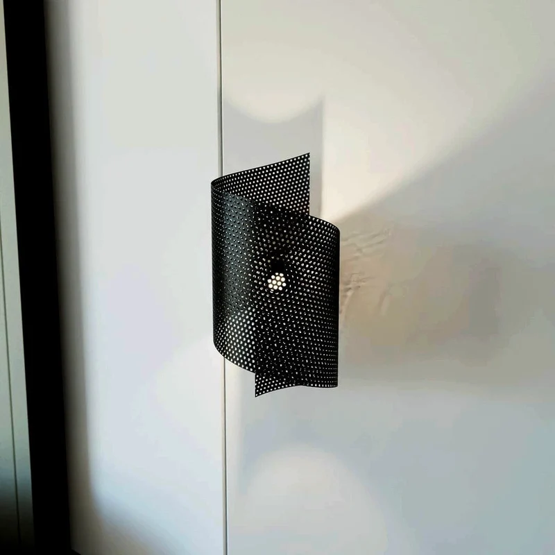 Applique LED spirale noire